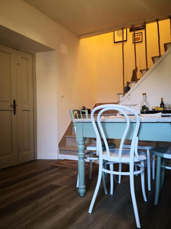 Il Borgo Villa Capolona 0*,